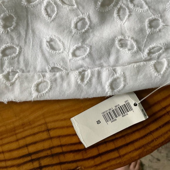 Women's Old Navy Sz 10 Solid White Eyelet Knee Length Skirt NWT - Picture 2 of 9